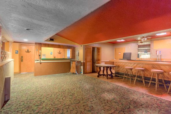 Restaurant With High Visibility: 1330 N Woodland Blvd, Deland, FL 32720